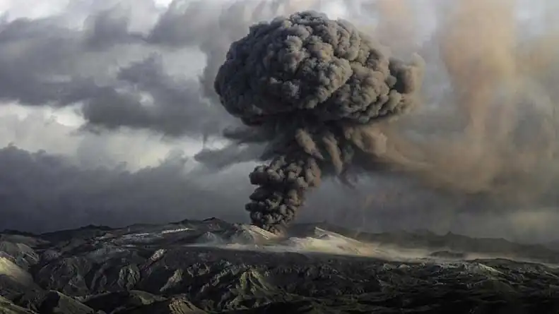 Ethiopian Volcano Erupts After 12,000 Years of Silence, Ash Cloud Reaches Three Countries 34 ethopian volcano eruption